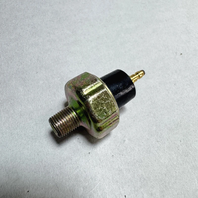 114250-39450 Oil Pressure Sensor Sending Unit Switch For Yanmar 4D94E 4D94LE 4TNV98T 4TNV88 4TNV94L 11425039450