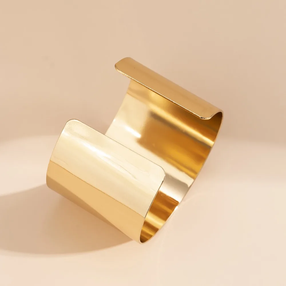 Metal Wide Open Bangle Smooth Surface Alloy Cuff Bangles Europe American Style Temperament Exaggerated Bracelet Decoration