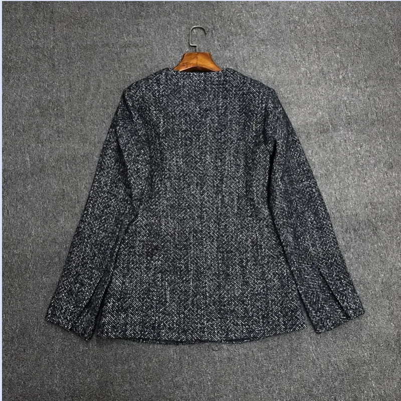 سترة خريف وشتاء جديدة من نورديك TT خفيفة فاخرة وأنيقة من مزيج الصوف برقبة دائرية وخصر