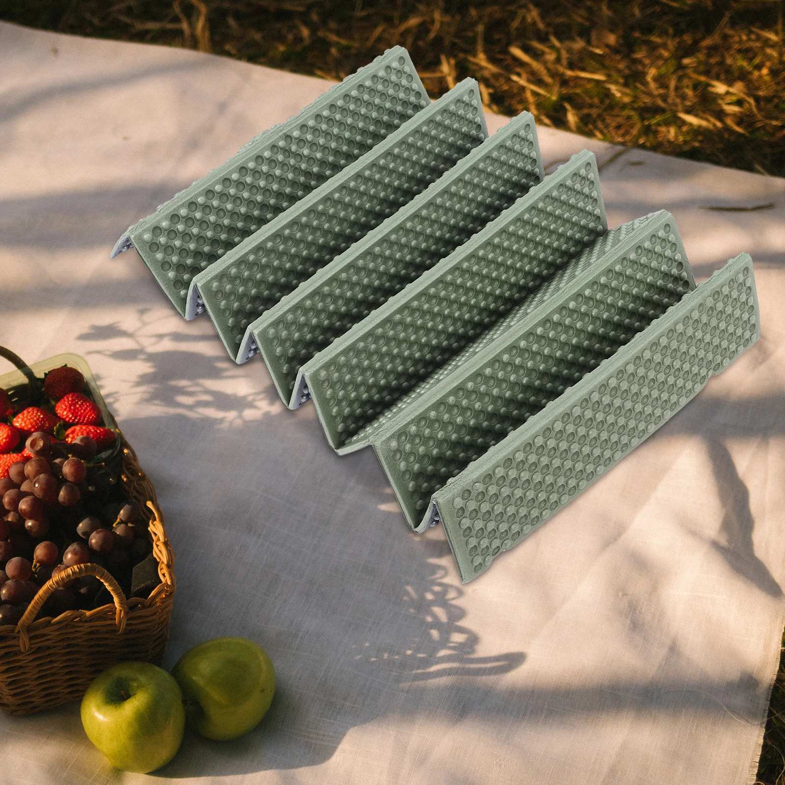 

Foil Camping Pad Foldable Green Moisture proof Mat Lightweight Outdoor Camping Sleeping Tent Floor Mats