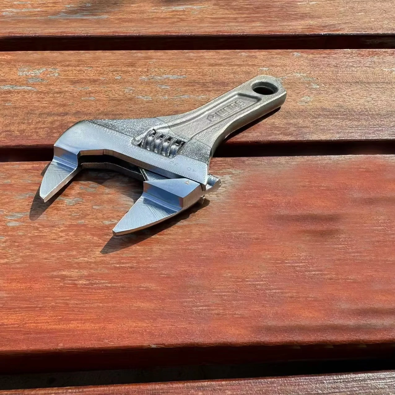 

Ультратонкий мини-ключ-обезьяна с большим открытием, короткая ручка, регулируемый гаечный ключ с лазерной шкалой, резиновое покрытие для инструментов для ванной комнаты