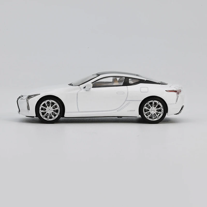 GCD Enchery 1:64 LC500h Standard Edition Alloy Car Model Classics Adult Souvenir Static Display Gifts Toys Collection - view 4