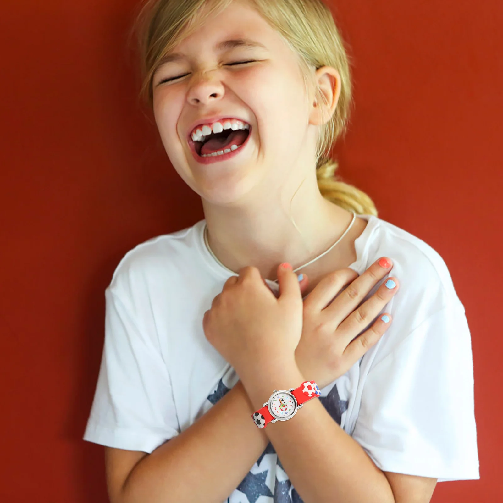 ساعة كرة قدم بنمط كرة قدم ثلاثية الأبعاد بتصميم كرة قدم متينة لساعة هدية عيد الميلاد