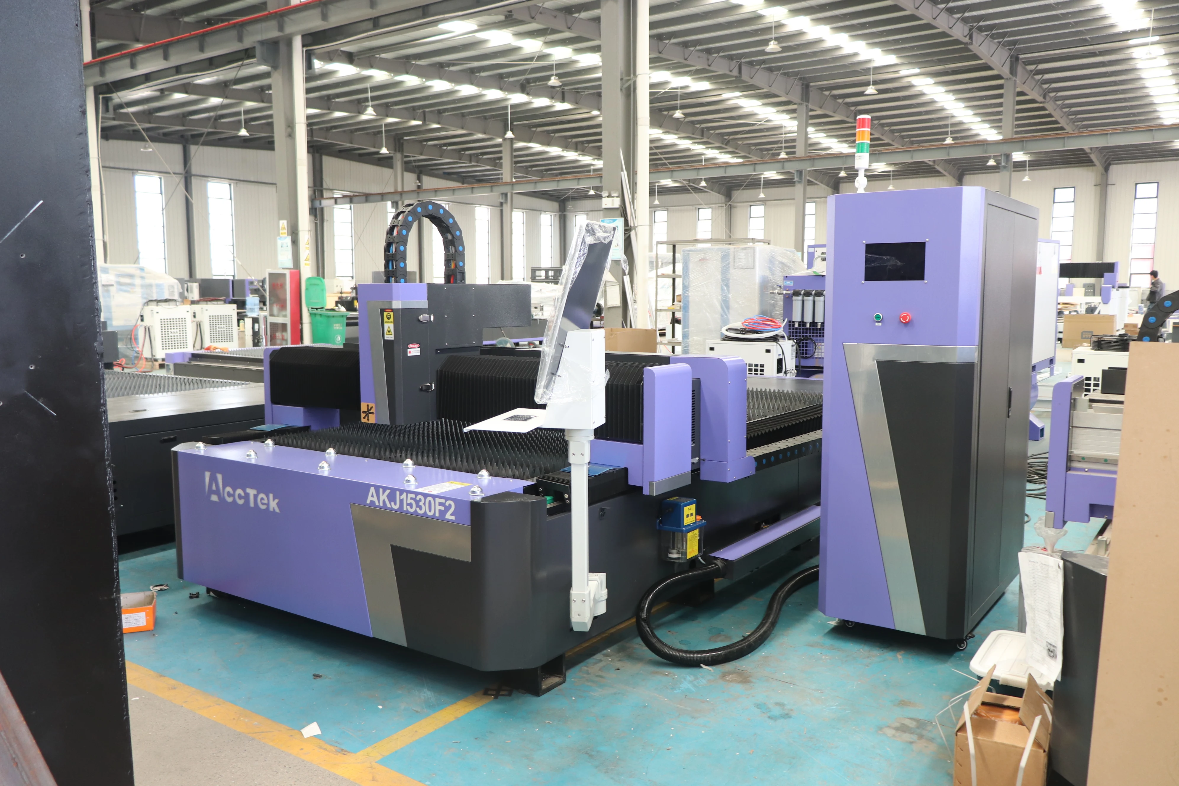 Automatic 1500 watt fiber laser cutting machine for for aluminum metal sheet