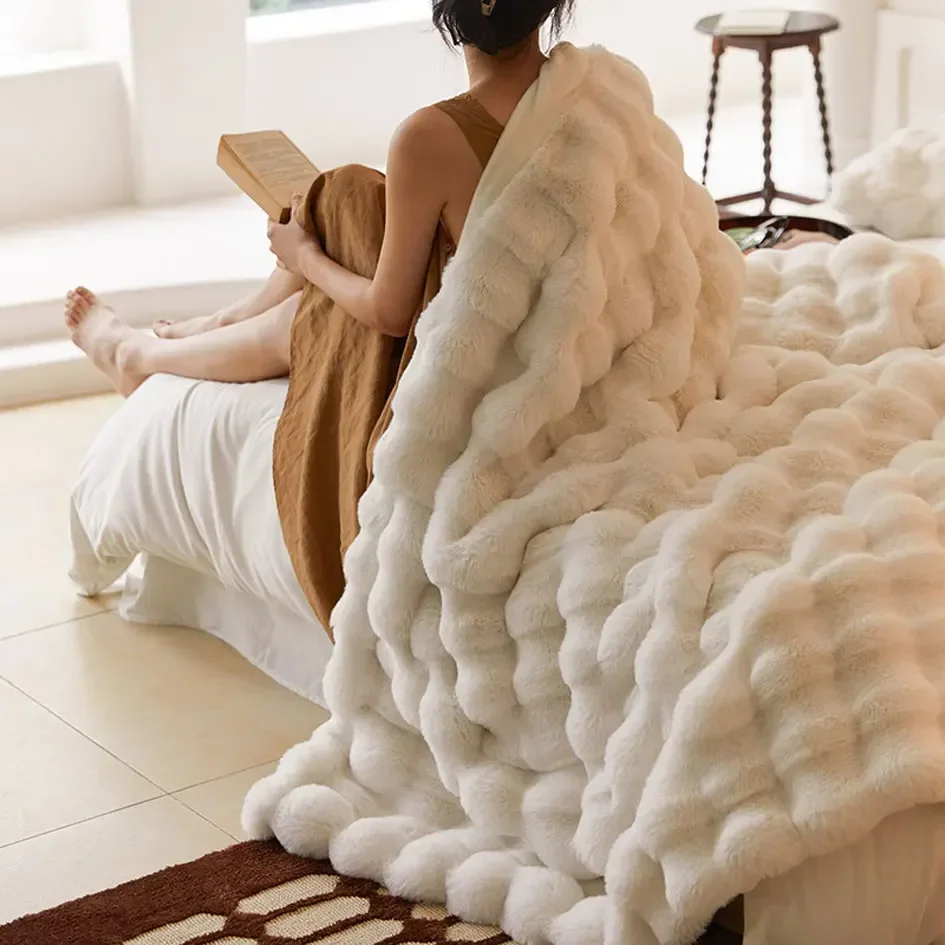 

Luxurious Toscana Rabbit Fur Blanket With Double-sided Thick Bubble Fleece - Ideal for Office Nap and Sofa Cover Throw Plush Bed