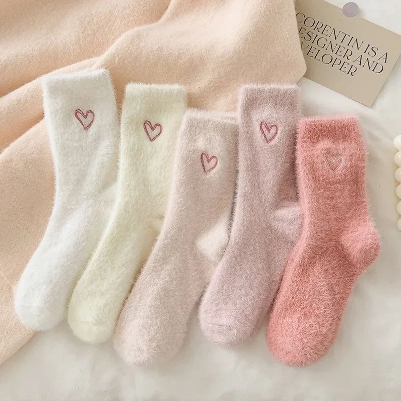 Heart-Shaped Thickened Middle Tube Socks Winter Women Girls Warm Pink Soft Embroidered Sock Solid Color Sleep Home Plush Socks