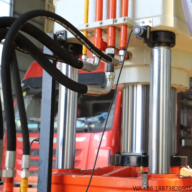 آلة هيدروليكية 100 طن مبتكرة جديدة تزوير الصحافة الهيدروليكية سعر المهنية الصانع أربعة أعمدة الصحافة #5