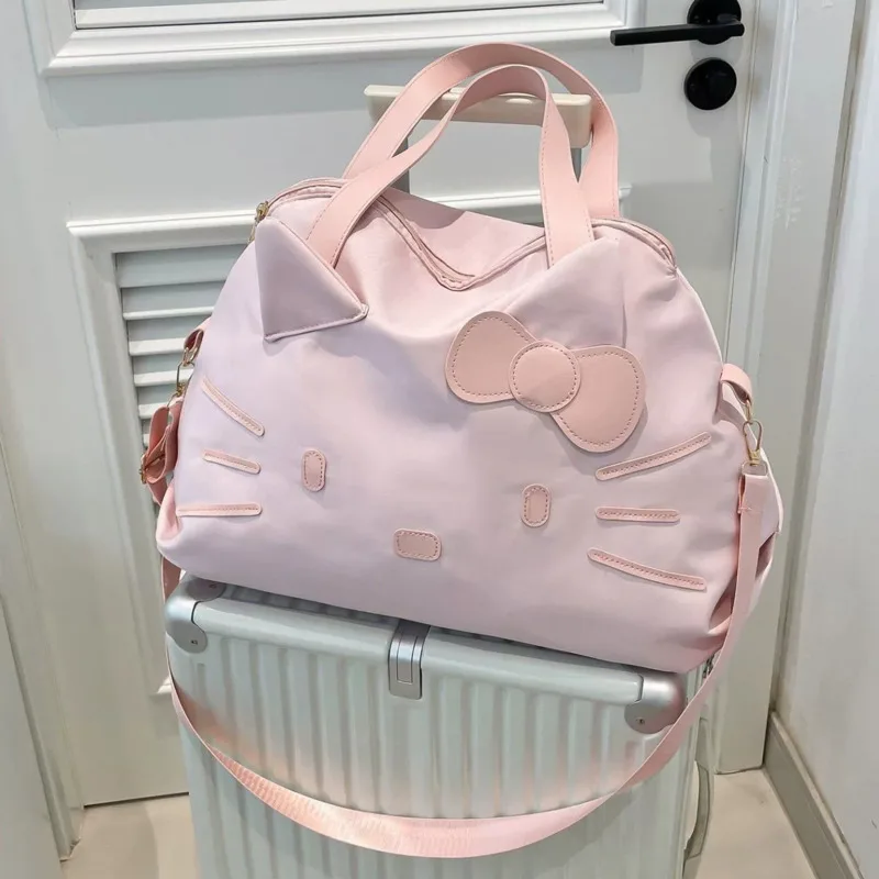 Miniso Tas Tote Lucu Hellokitty Kapasitas Tinggi Tas Travel Serbaguna Ringan Tas Kurir Anime Sanrio Kawaii Tas Duffle Anak Perempuan