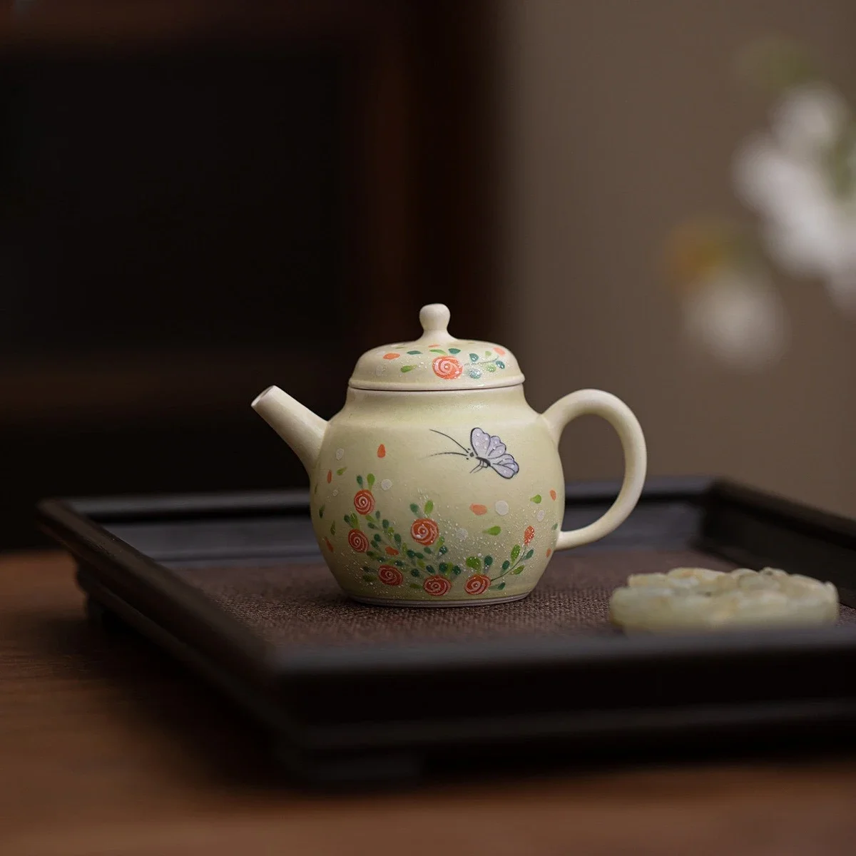 Pink Lead Hand-painted Herbal Butterfly Teapot Kung Fu TeaSet Ceramic Teapot Ball Hole Filter Hand Pot Home Decoration Ornaments