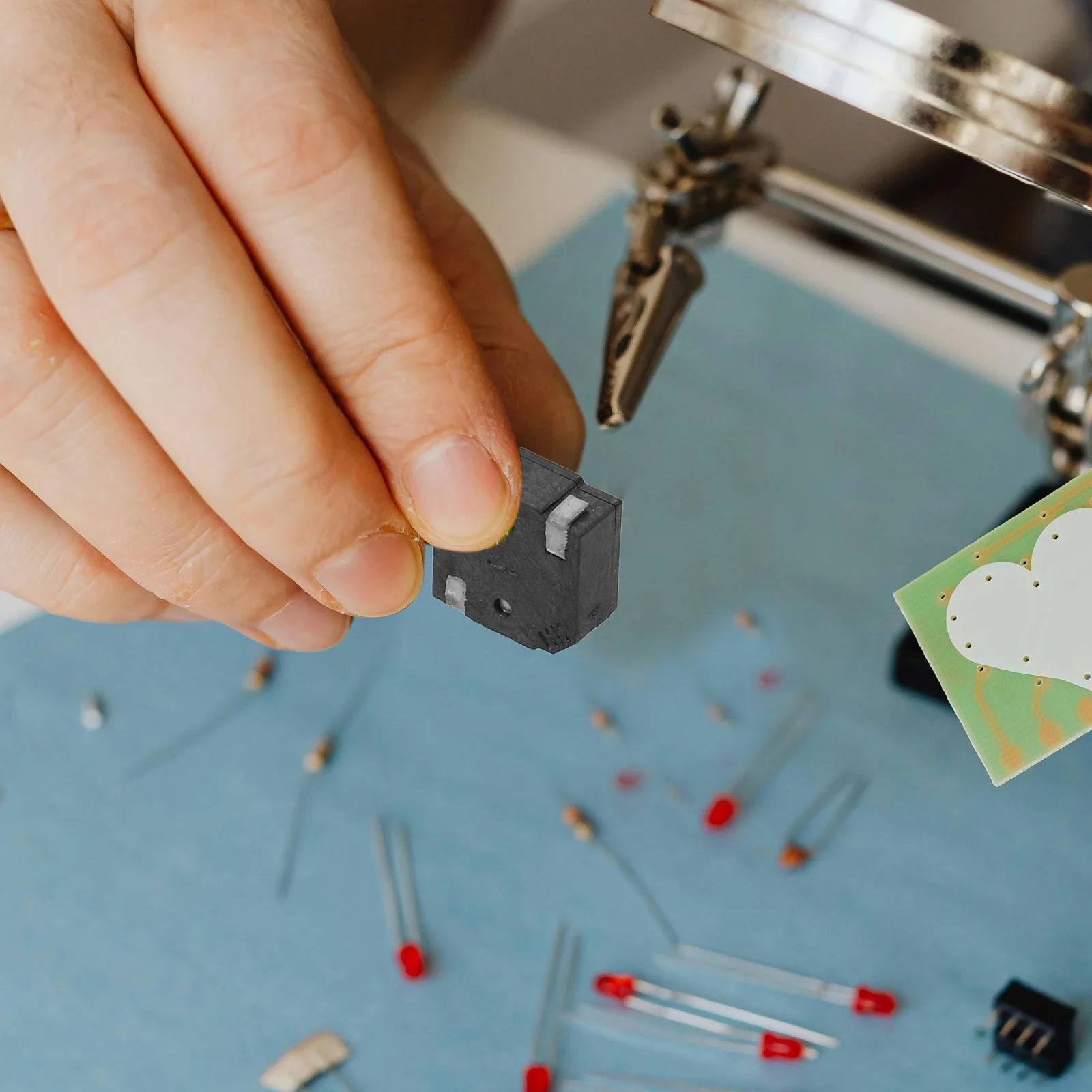 4 قطعة الطنان الصغير المزحة إنذار الإلكترونية أسلم بصوت عال خدعة الباب الدائرة مفاجأة لعبة الطنانات استبدال الجرس