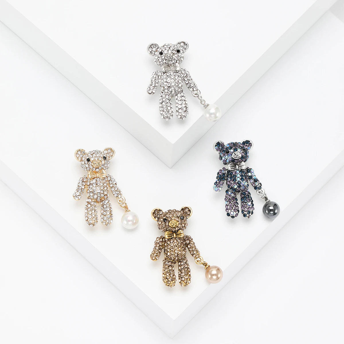 Cute Rhinestone Small Bear Brooches for Women Unisex Animal Pins 4-color Available Office Party Accessories Gifts