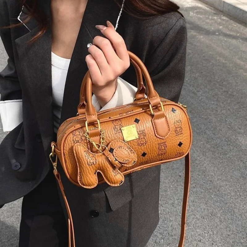 

Fashionable Trendy Minimalist Tote Messenger Bag - Unique High-End Design, Solid Color For Commuter Use