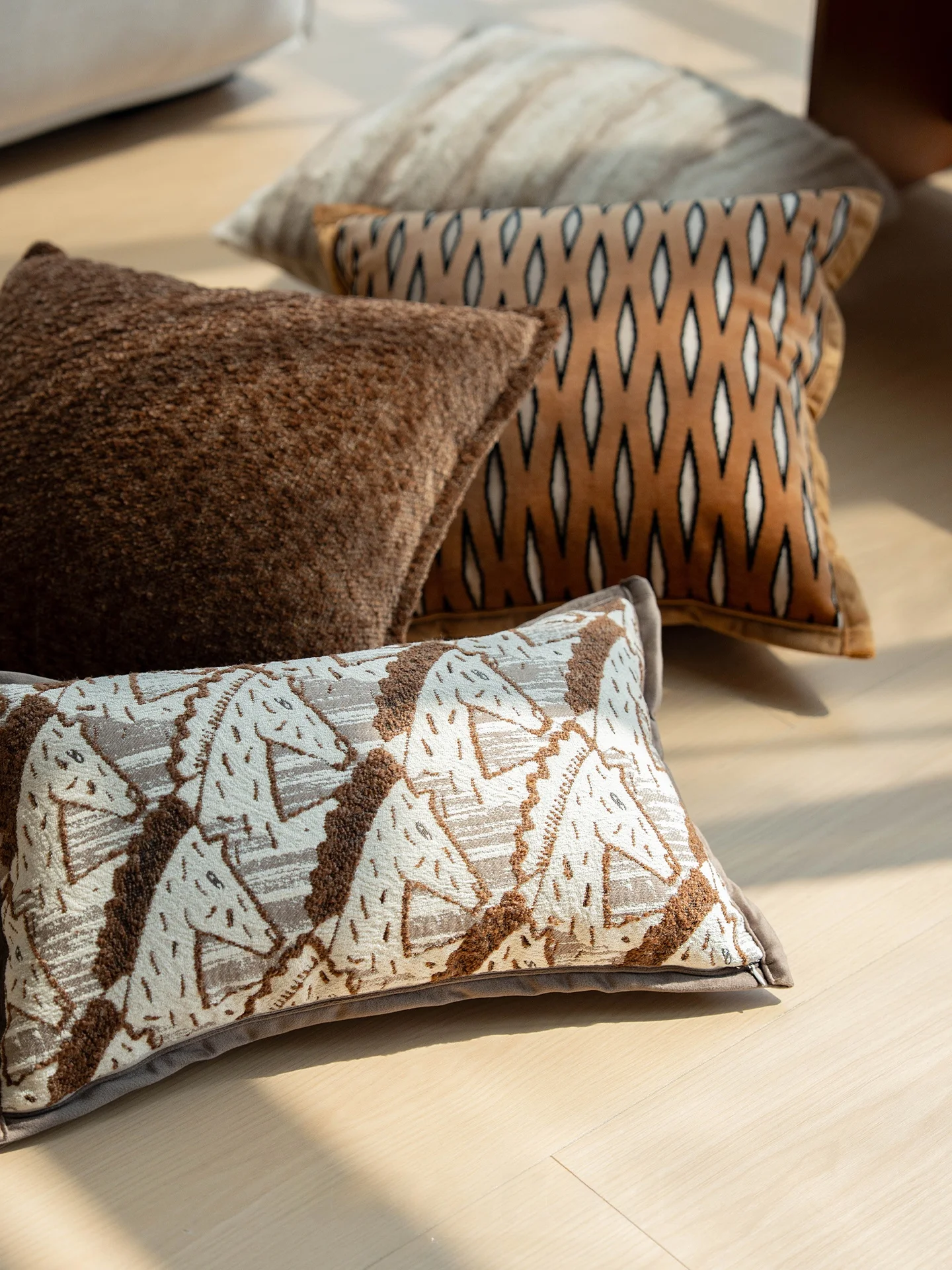 Pure Color Plush Pillow Mermaid Style Brown Striped Lumbar Pillow for Homestay Hotel Soft Decoration Cover Window  Pillow