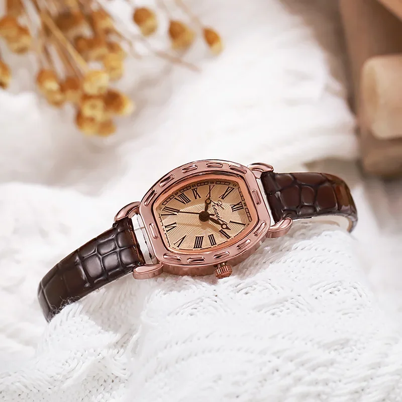 

Vintage Brown Quartz Wristwatches for Women Luxury Brand Leather Strap Watch Waterproof Rome Alloy Women Watches