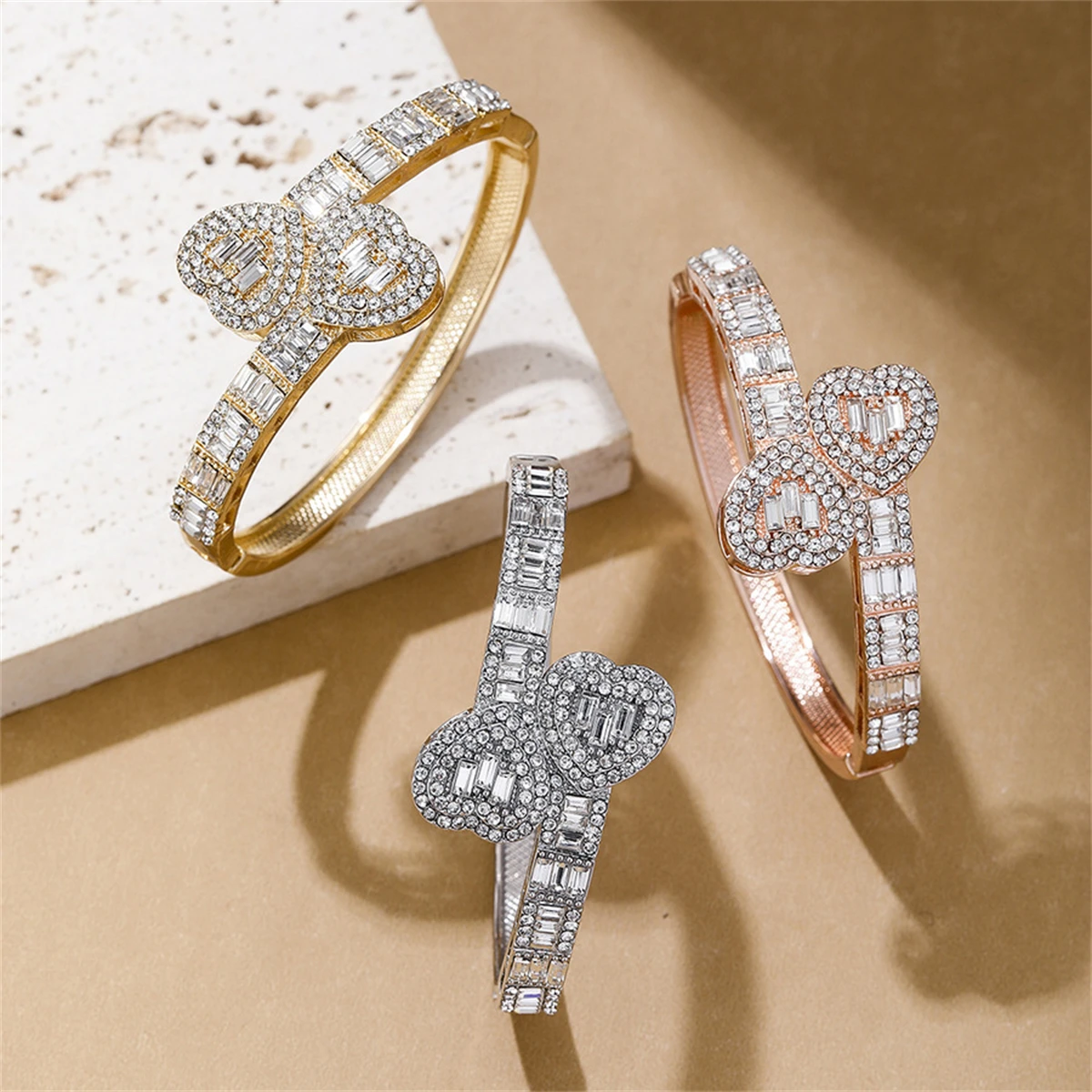 

WAKA Luxury Women’s Bangle Bracelet Double Heart Shape Trendy Adjustable Cuff Elegant Fashion Jewelry for Gift Party Wear