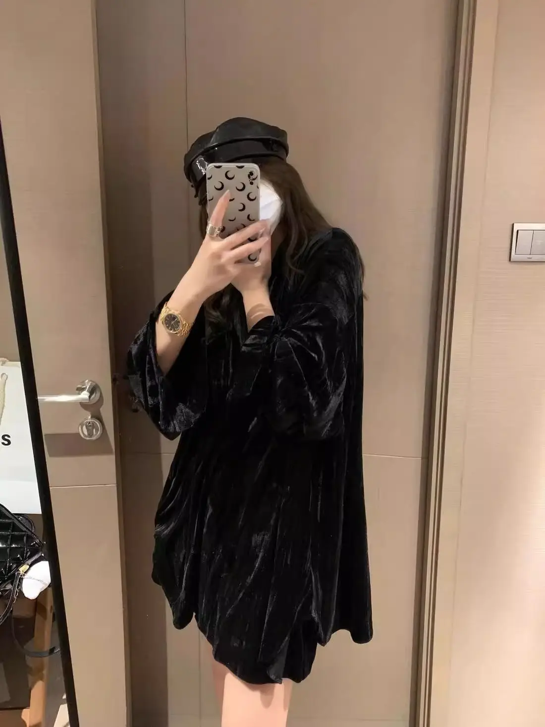 Women's Oversized Velvet Shirt Spring Autumn Casual Style Loose Fit High End Feelings Outerwear Button up Long Sleeve  Neck