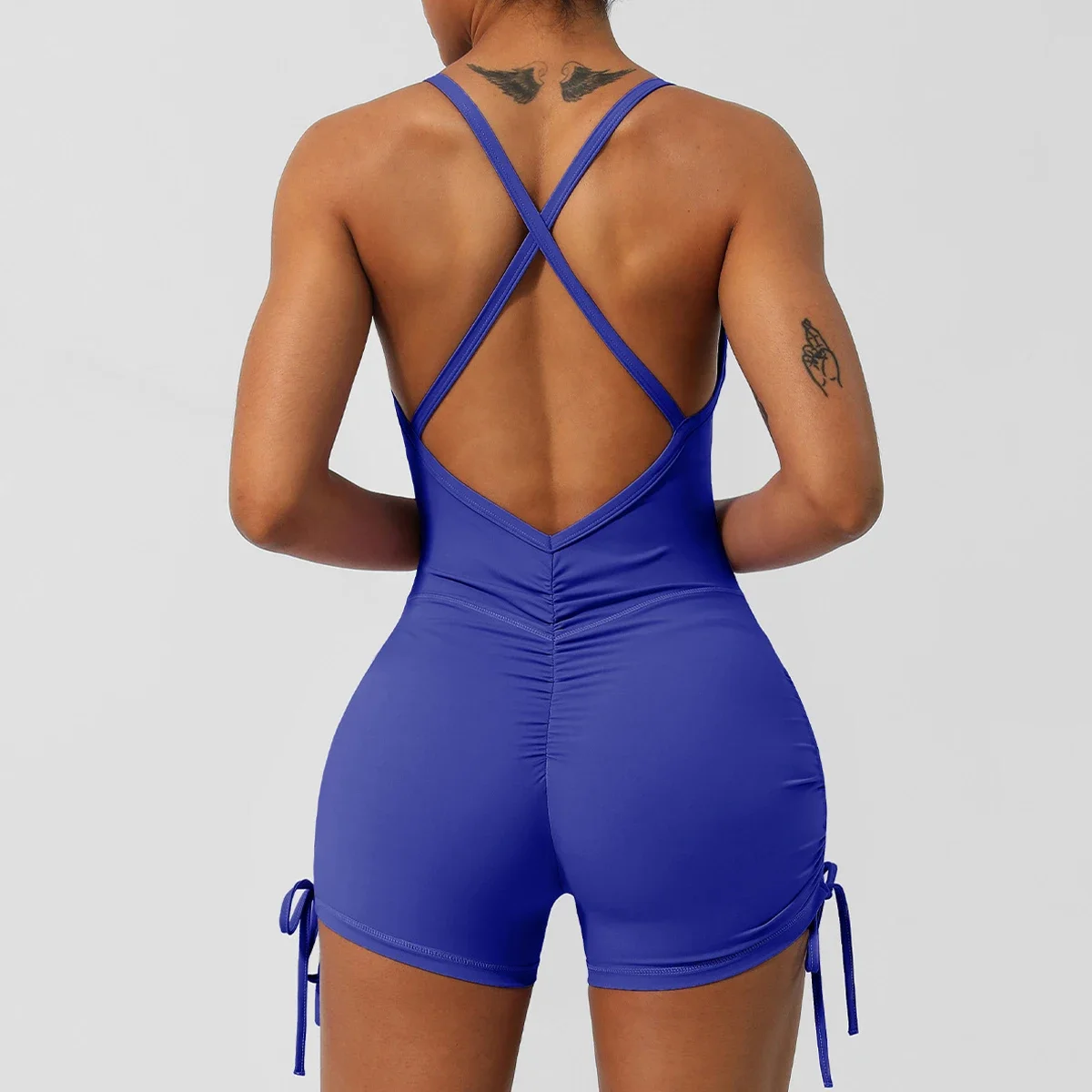 Crossover Back Yoga Wear V Neckline Tight Shorts Sleeveless Jumpsuit Gym Oddychająca, szybkoschnąca odzież do ćwiczeń z wkładkami do biustonosza