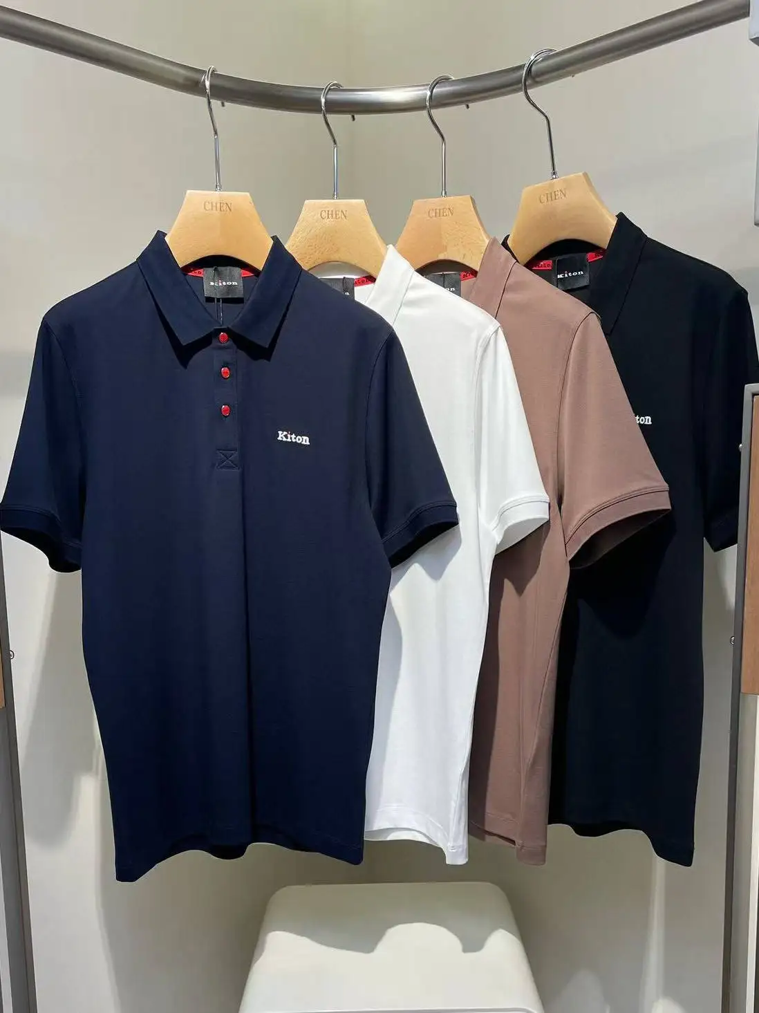 

Kiton весенне-летняя новая деловая повседневная мужская рубашка-поло с короткими рукавами и вышивкой в стиле старых денег