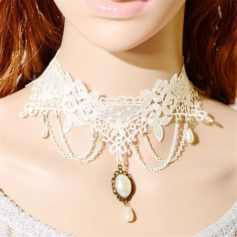 Fashion Gothic White Crystal Lace Choker Necklace For Women Fashion Victoria Vintage Clavicle Chain Collar Statement Jewelry