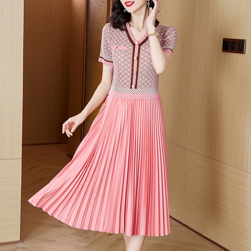 2024 Summer New Folded Dress Small Fragrant Style Checkered Splicing Fashionable High end Slimming and Stylish Large Size Skirt