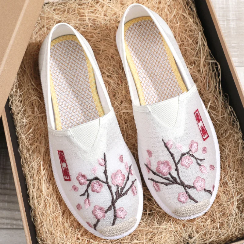 XIHAHA Vintage Mesh Shoes Handmade Women Soft Cotton Fabric Embroidered Flat Shoes Comfortable Ladies Walking Sneakers with