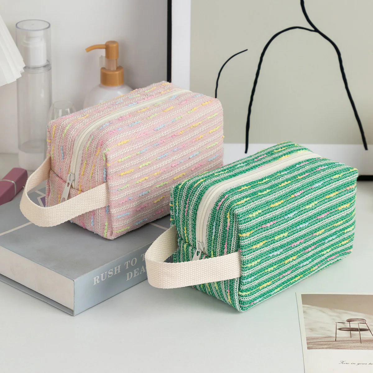 New Large Capacity Portable Makeup Bag Striped Cosmetic Bag Woman Makeup Pouch Travel Toiletry Bag Travel Cosmetic Organizer