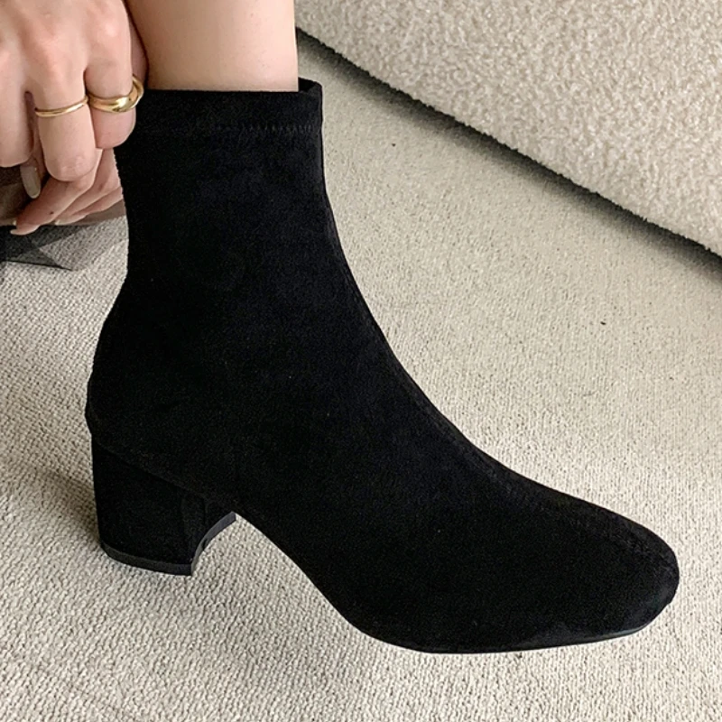 

Big Size 46 Grey Short Boot Female Fashion Comfortable Faxu Suede Ankle Boots for Women Low Heels Black Footwear Shoes