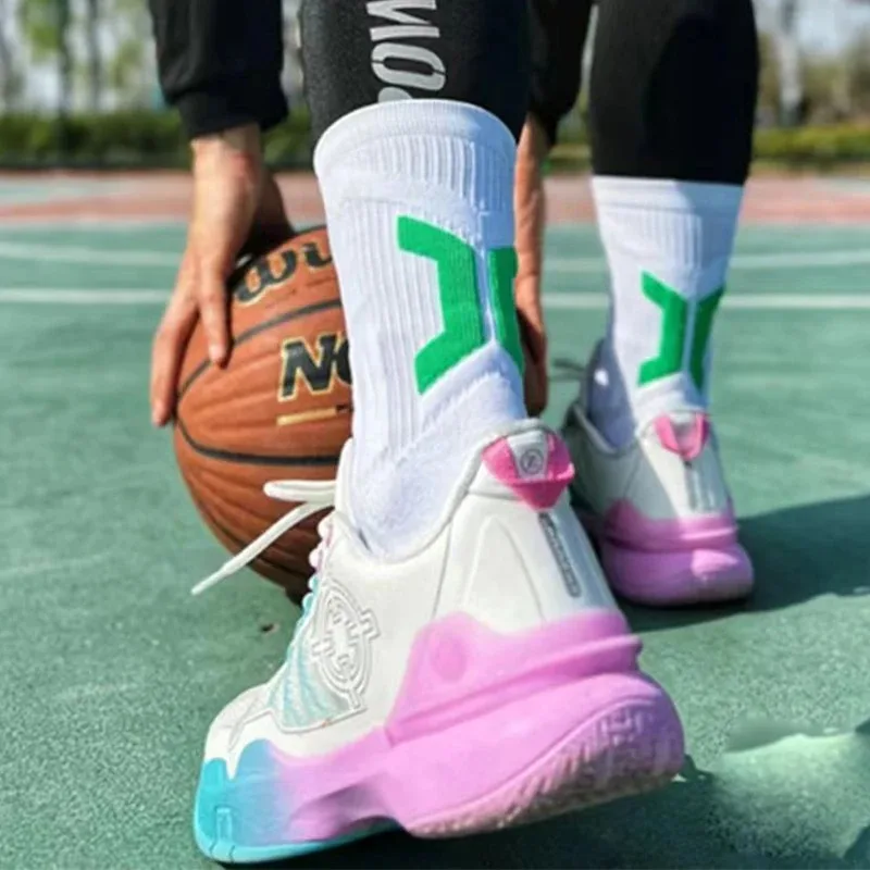 

1 pairs professional men's basketball socks with thick towel bottom breathable sports socks men's long badminton socks