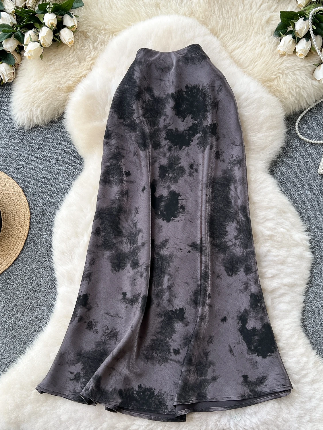 エレガントなサテンハーフスカート レディース ハイウエスト スリムフィッシュテールスカート 水墨画プリント 通勤 韓国風 Aラインスカート