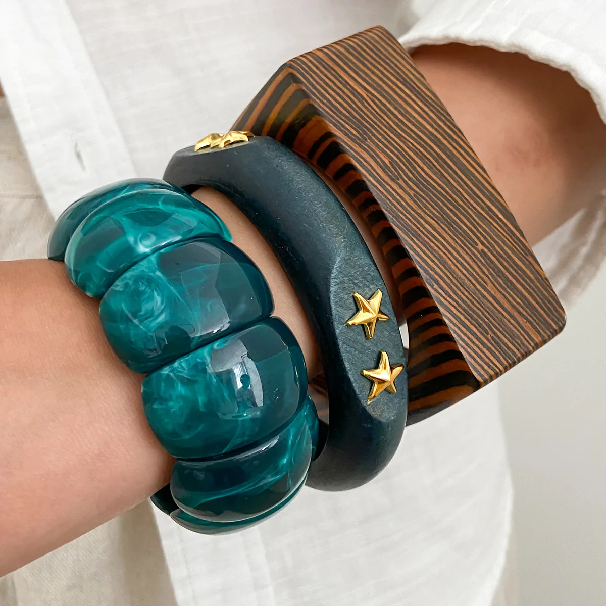 Retro Brown Wooden Bracelets Bangles for Women Irregular Geometric Smudged Oval Acrylic Wide Bangles Punk Wristband Jewelry Gift