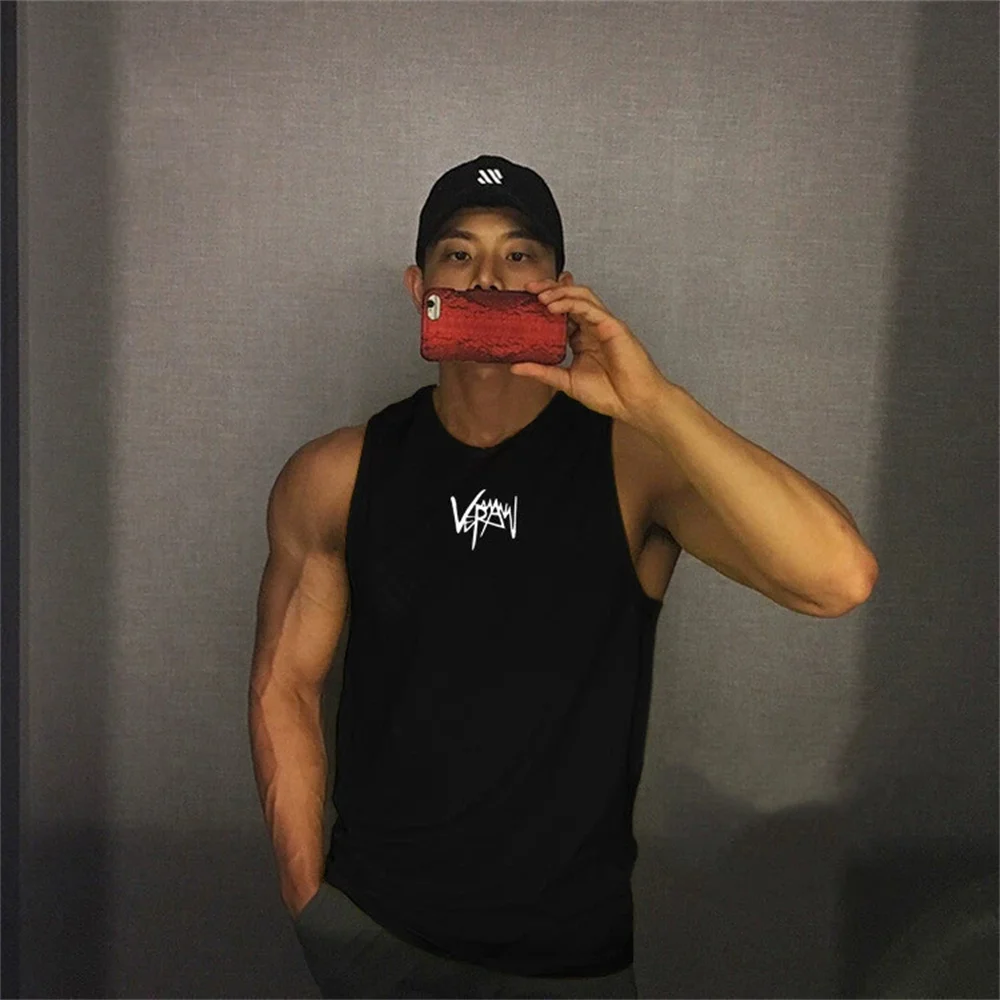 2025 Mens fitness gyms Tank top men Fitness sleeveless shirt Male mesh breathable Sports vest Undershirt Gyms Running vest men