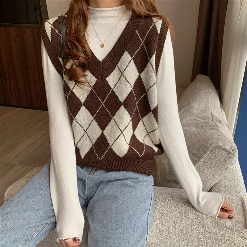 2023 Winter Plaid Sweater Vest Women Autumn/winter Retro Loose-fitting Pullover Sleeveless Shoulder Knitted Horse Clip Woman