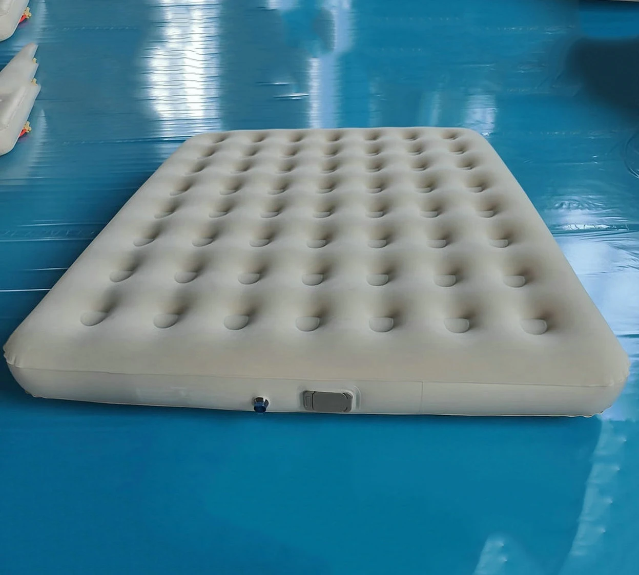 

Outdoor Camping Inflatable Mattress Built-in Pump Foldable Picnic Air Bed