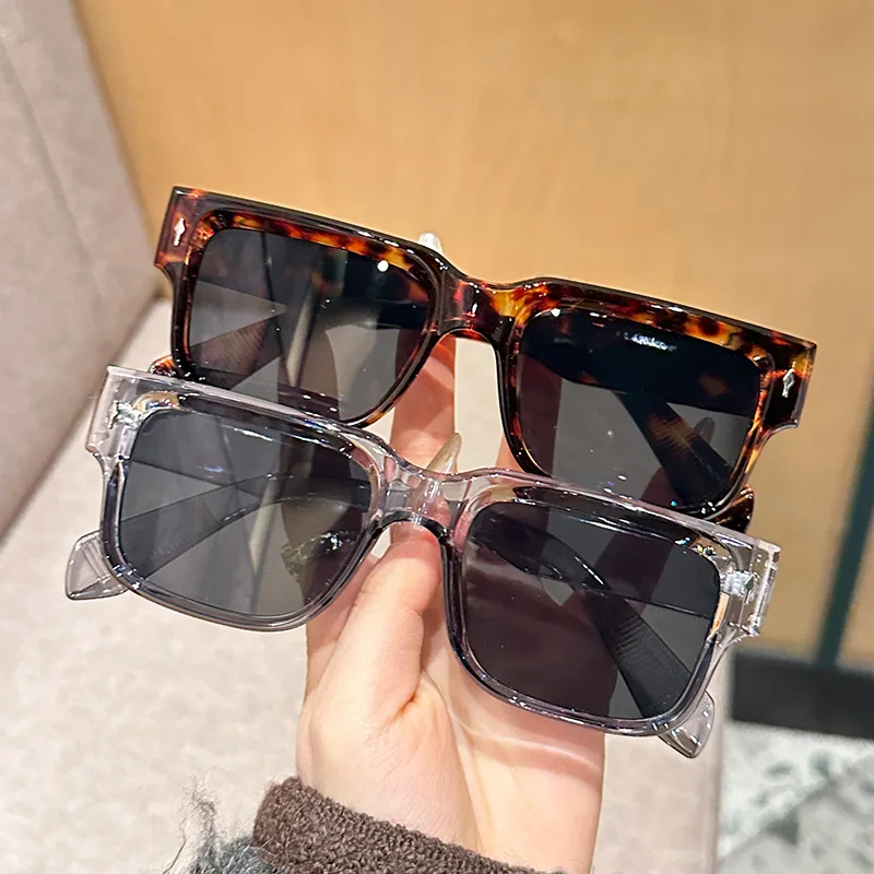 

2025 New European and American Advanced Box Metal hinge Full frame Sunglasses Street Photography Leisure UV Protection Sunshade