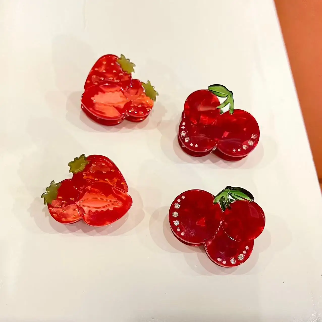novo-bonito-dos-desenhos-animados-fruta-morango-cereja-acetato-garra-de-cabelo-presilhas-acessorios-para-o-cabelo
