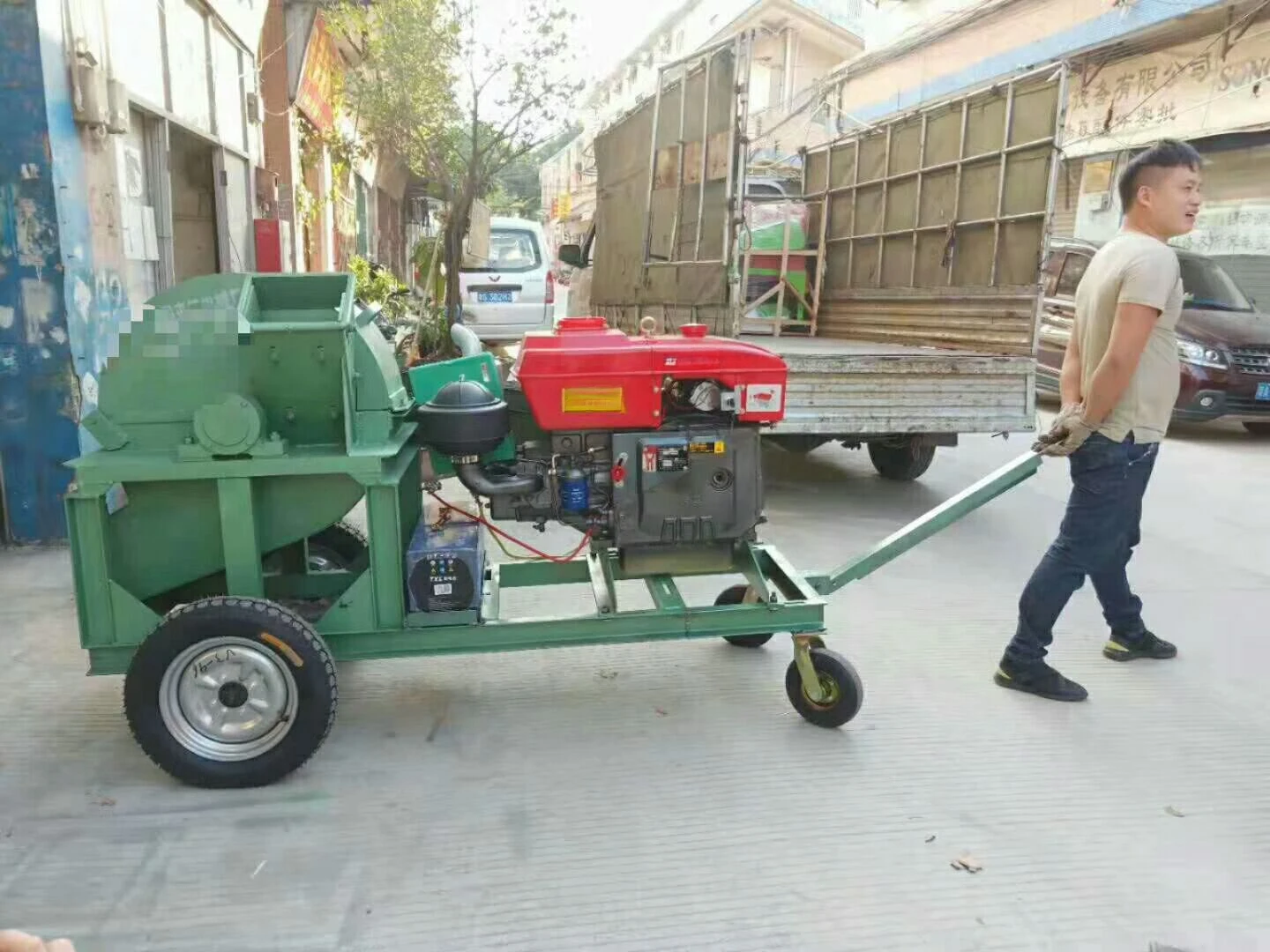 High Efficiency Multifunctional Wood Crusher New Conditions Sawdust Forming Machine Engine/Motor/Gear Core