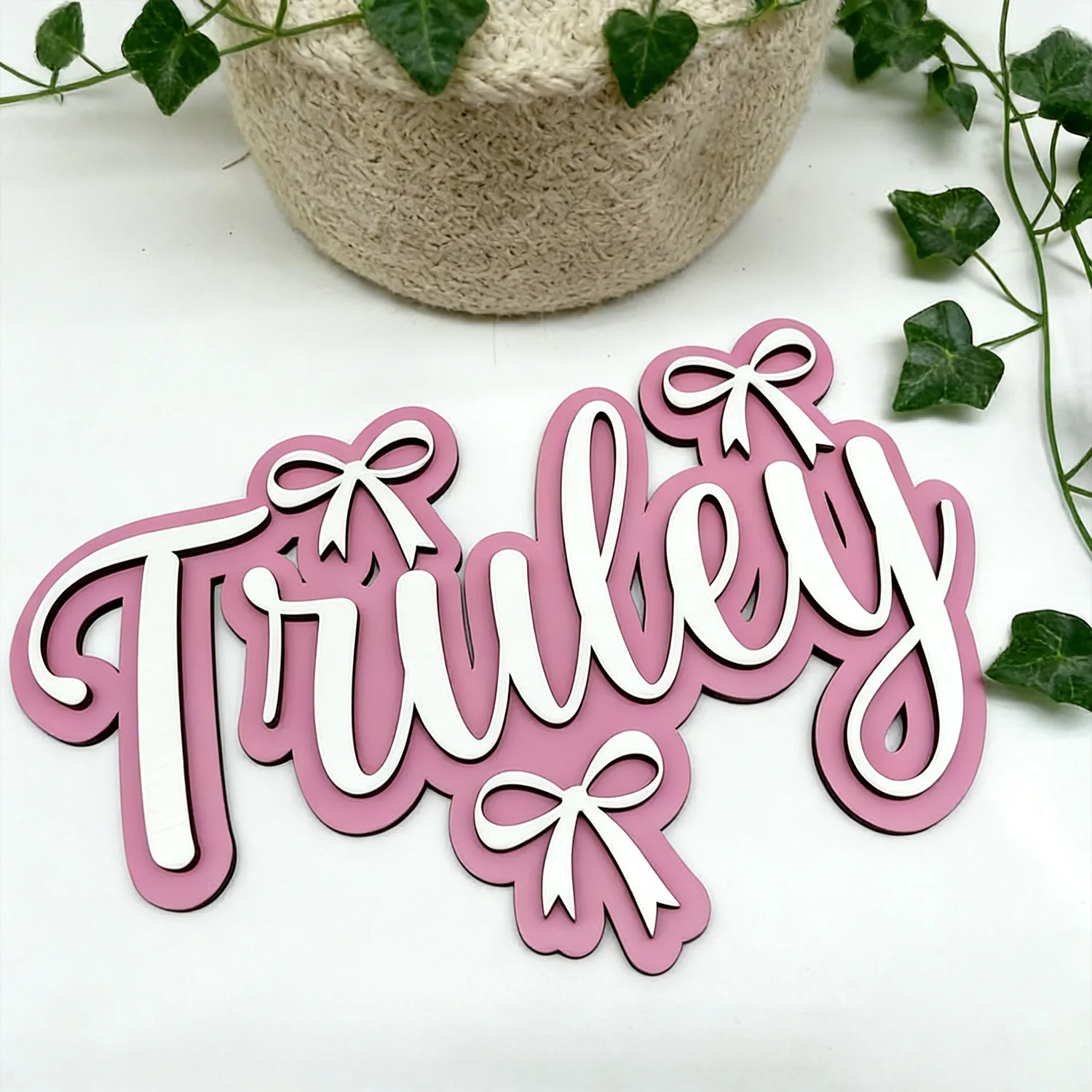1pc Customized Double-layer Wooden Decoration Surname Brand, Cute Bow Pattern, Wall Mounted Wall Decoration Gift, Holiday Gift