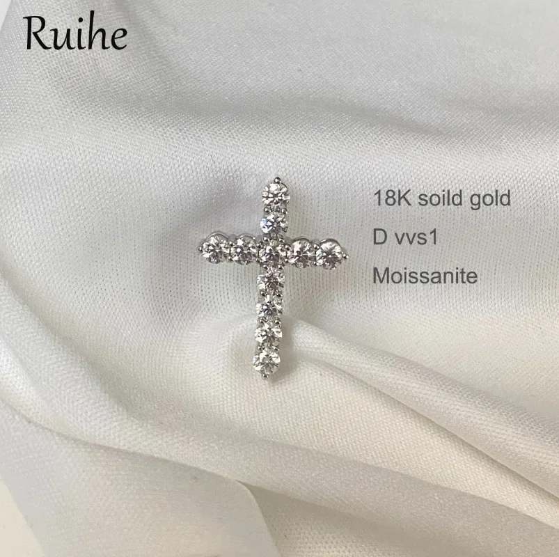 Ruihe Customized Classic 18K Soild Gold D VVS Moissanite Cross Pendant Necklace Women Jewelry Customized