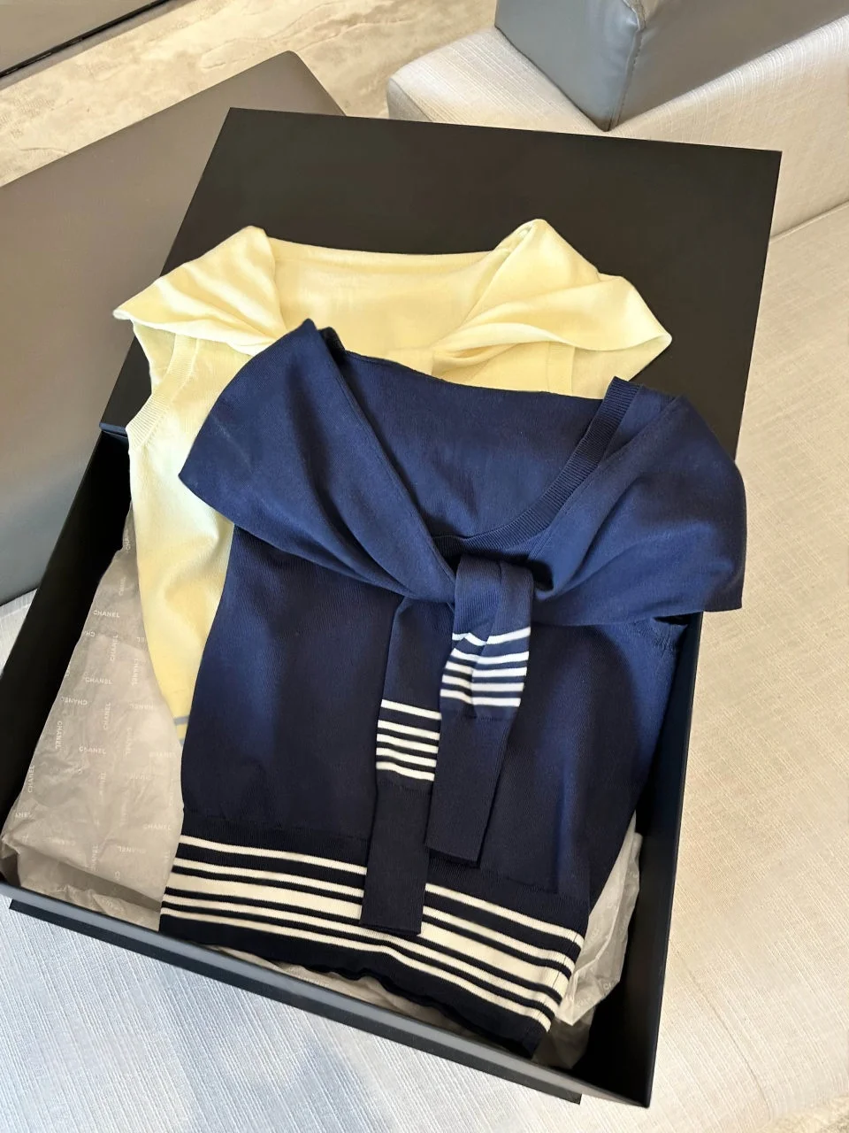 Chaleco de punto transpirable con cuello marinero y efecto de dos piezas para mujer, top corto de primavera con patrón de rayas, ropa de punto Morning Fanfan
