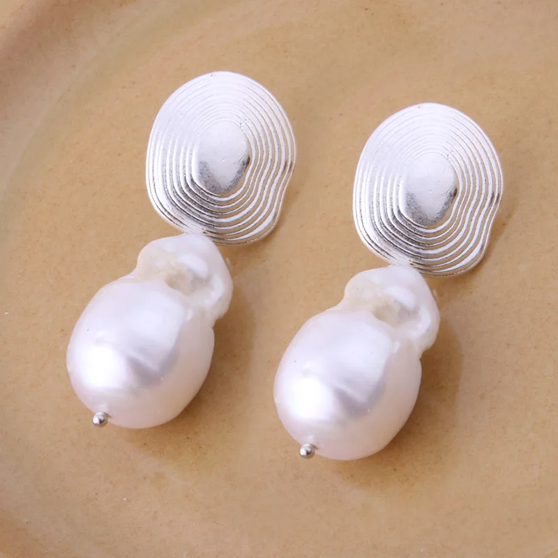 NeeFu WoFu Drop Freshwater Pearl Dangle Earring For Woman Brand Gold Color Irregular Charms Oorbellen Wholesale Fashion Jewelry