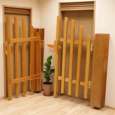 

Mini Wooden Gate Decoration for Dollhouse Realistic Opening Function Exquisite Craftsmanship Warm Aesthetic Mini House