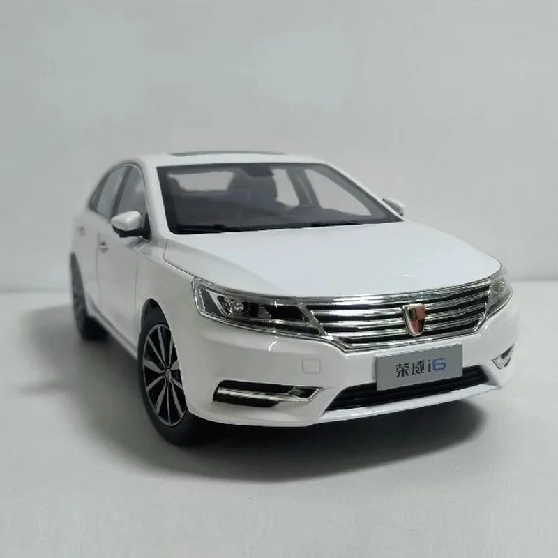 SAIC ROEWE I6 White Simulation Alloy Car Model, Micromodel, Desktop Decoration Display Collection, Adult Gift, 1: 16