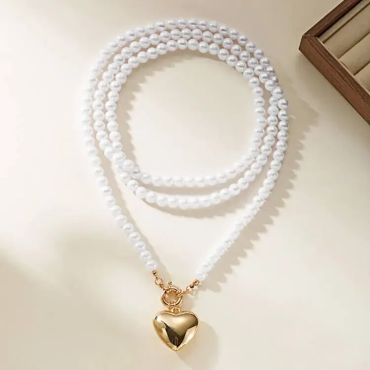 European and American retro creative love pendant necklace with elegant temperament, imitation pearl, stackable collarbone chain