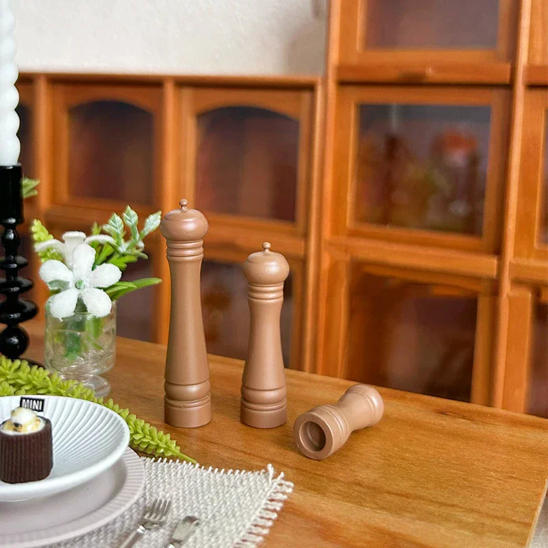 Meubles de maison de poupée en alliage, 3 pièces, bouteille de broyage de poivre de cuisine, Mini scène Miniature, modèle accessoires de poupée