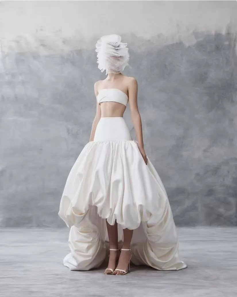 2 ピースブライダルドレスタフタフリル高低ウェディングパーティードレスシャーリングバックレスオフショルダーブライダル衣装カスタムメイド