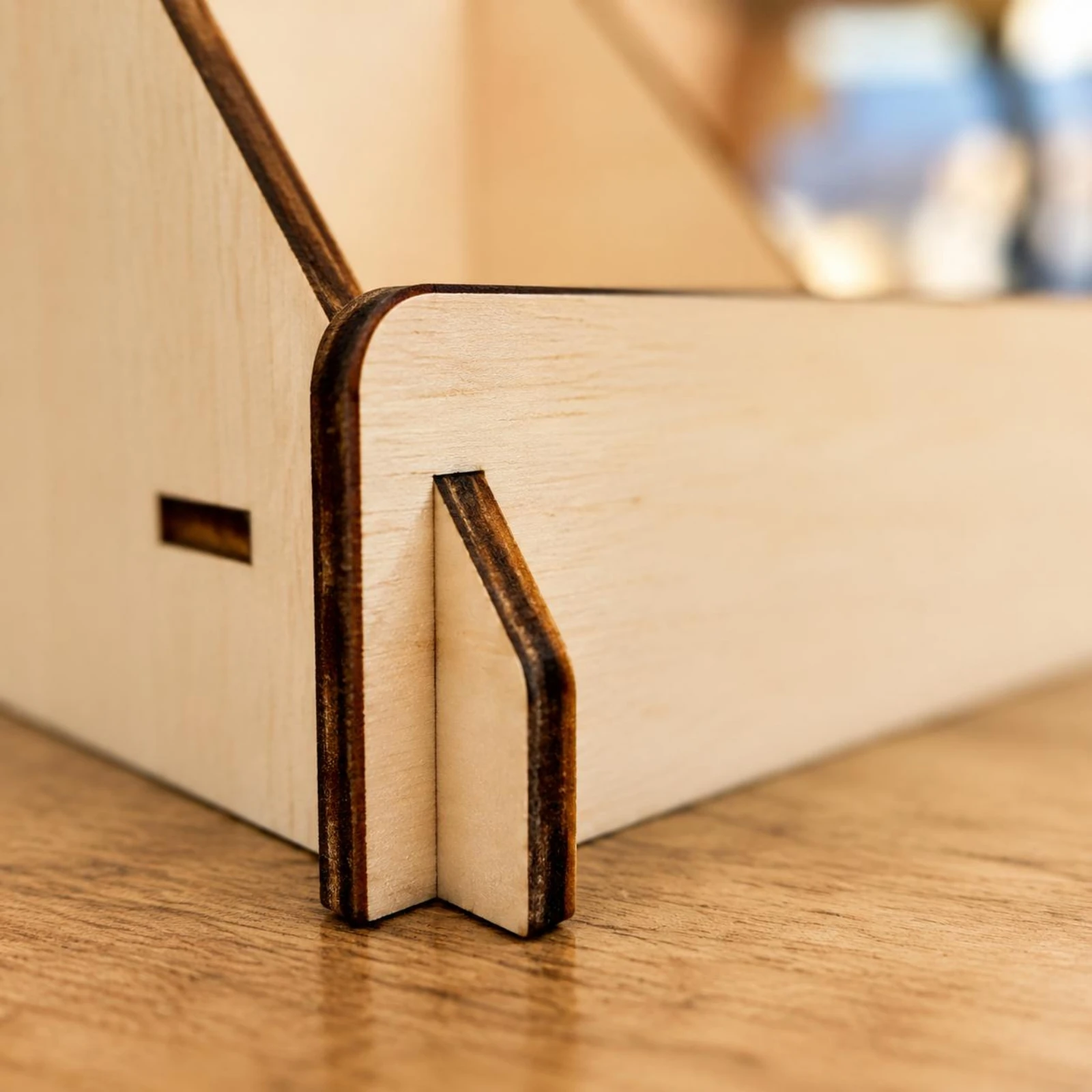 4-Tier Wooden Greeting Card Stand Stair-Step Design Wooden Greeting Card Holder Postcard Display Rack Easy to Assemble