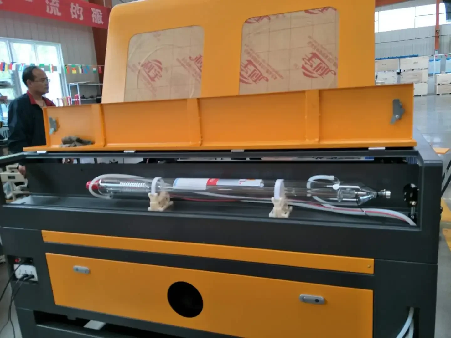 Impeccable for 1390 CO2 Laser Cutting Machine 130w 150w 180w With Lifting Table Laser Engraving Machine