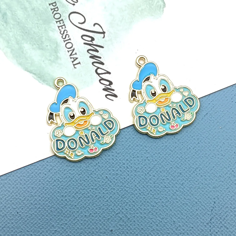 ديزني ميكي دونالد داك لطيف ويني الدب الكرتون قلادة DIY سبيكة مجوهرات اكسسوارات المفاتيح قلادة بالجملة