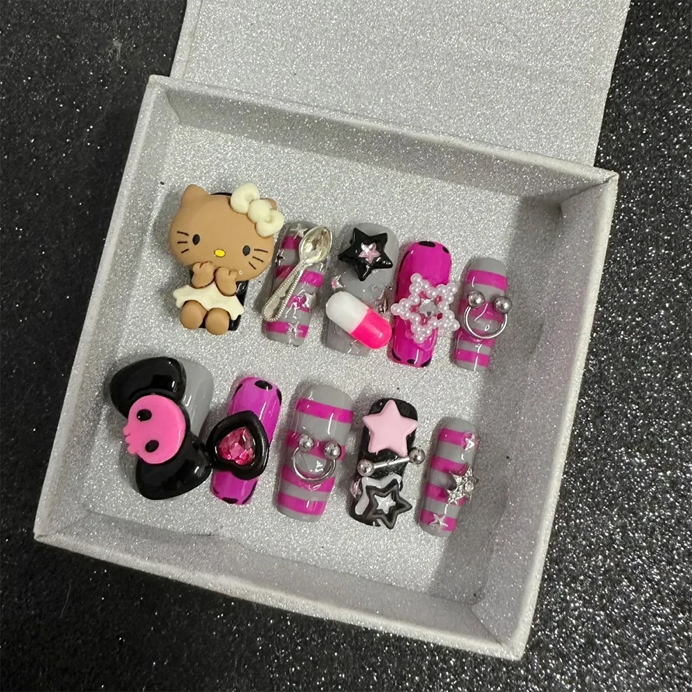 Kawaii 3D Giyilebilir Çivilere Basın Hello Kitty Fransız Uzun Kısa Tabut Kare Badem Özelleştirilebilir Yeniden Kullanılabilir Tam Kapak Tırnak