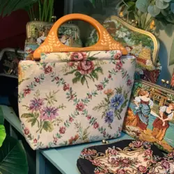 Perso in Vintage Lingge Jacquard fiori ricamo Vintage borsa fatta a mano manico in legno naturale borsa grande pochette regalo di nozze